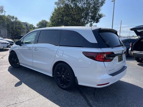 Used 2024 Honda Odyssey Sport image 8
