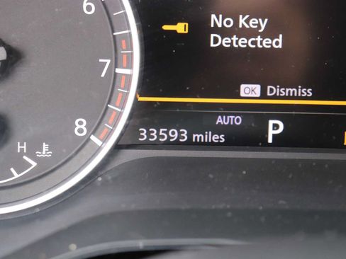 Used 2024 Nissan Pathfinder SV AWD/4WD image 11