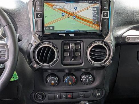 Used 2014 Jeep Wrangler Unlimited Sahara w/ Connectivity Group AWD/4WD image 14