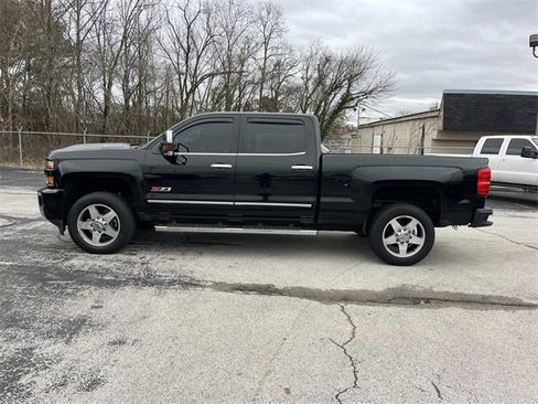 Used 2018 Chevrolet Silverado 2500 LTZ w/ Duramax Plus Package image 7