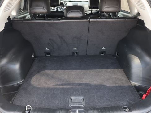 Used 2021 Jeep Compass Latitude FWD image 14