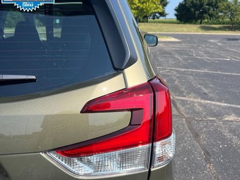 Used 2023 Subaru Forester Premium AWD/4WD image 16