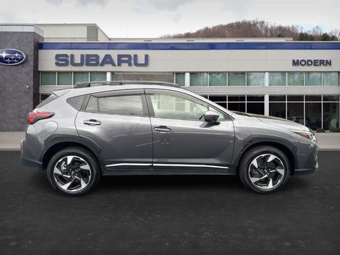 Used 2025 Subaru Crosstrek 2.5i Limited w/ Crosstrek Mirror Package image 4