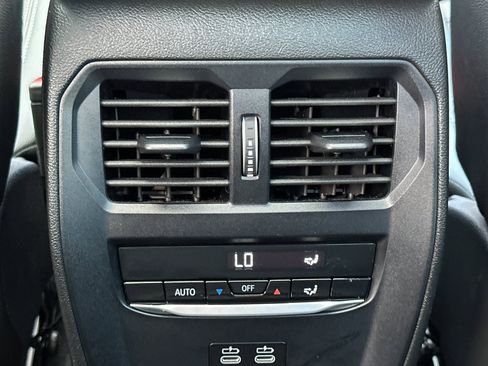 Used 2025 BMW 330i Sedan w/ Convenience Package image 16