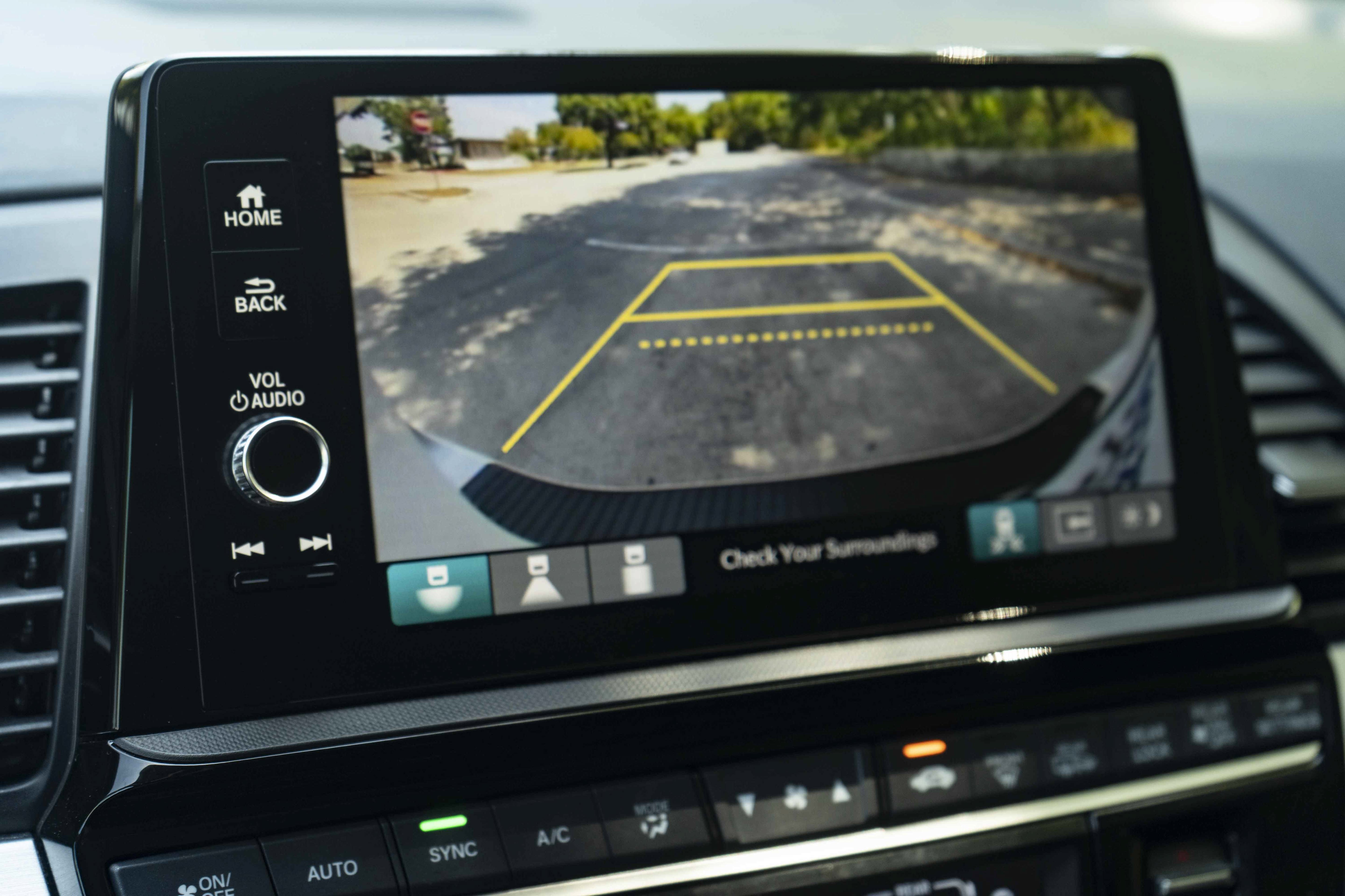 Certified 2025 Honda Odyssey Touring image 24