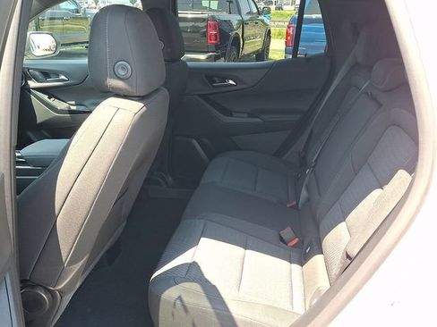 Used 2026 Chevrolet Equinox LT FWD image 8