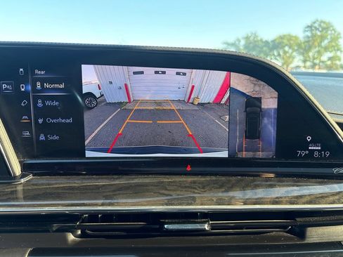 Used 2024 Cadillac Escalade Premium Luxury AWD/4WD image 22