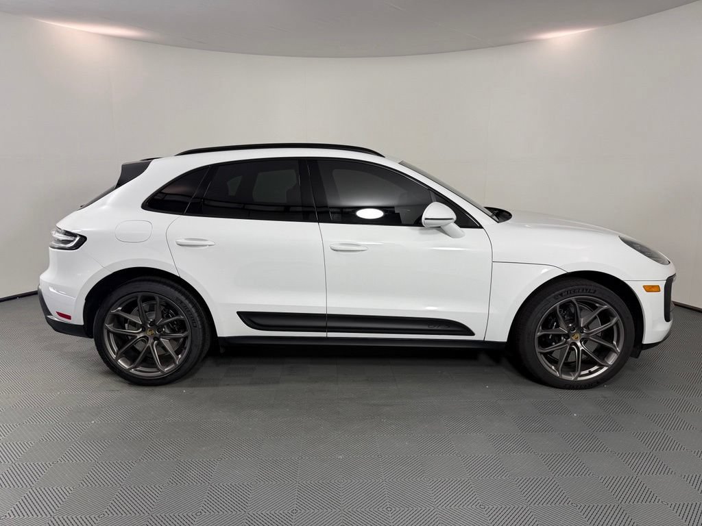 Certified 2025 Porsche Macan GTS AWD/4WD image 7