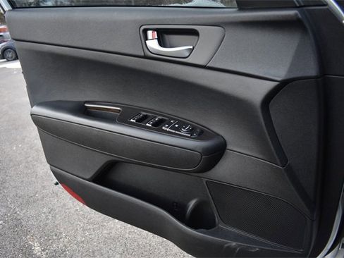 Used 2019 Kia Optima EX image 31