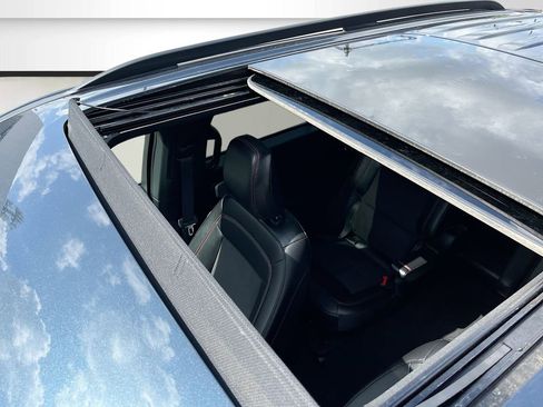 Used 2023 Ford Explorer ST-Line w/ Class IV Trailer Tow Package image 23