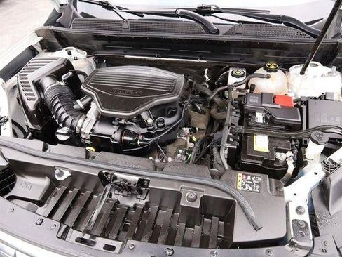 Used 2022 GMC Acadia AT4 AWD/4WD image 31