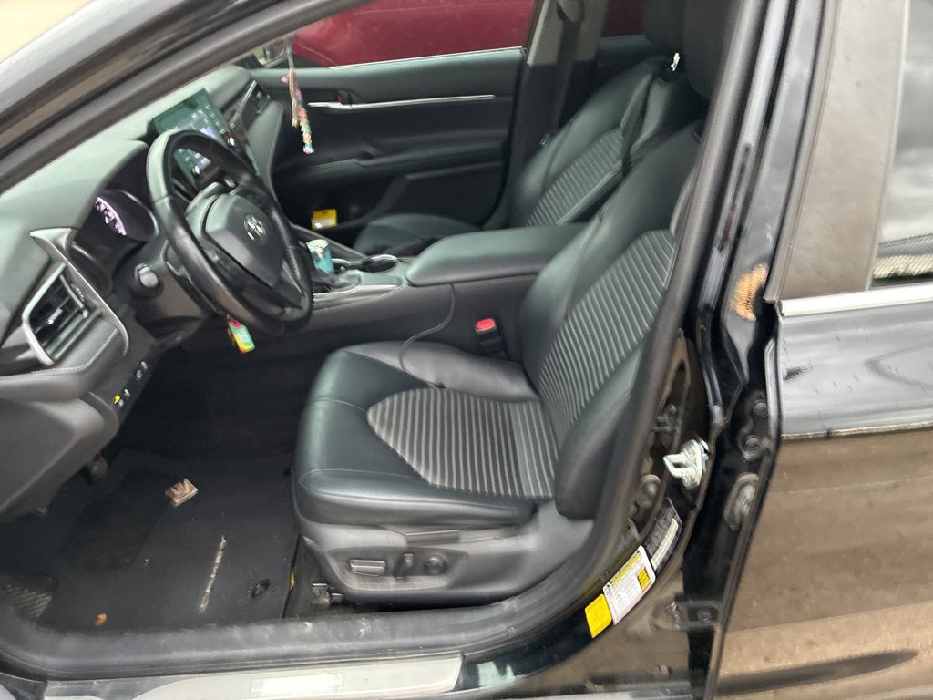 Used 2021 Toyota Camry SE FWD image 9
