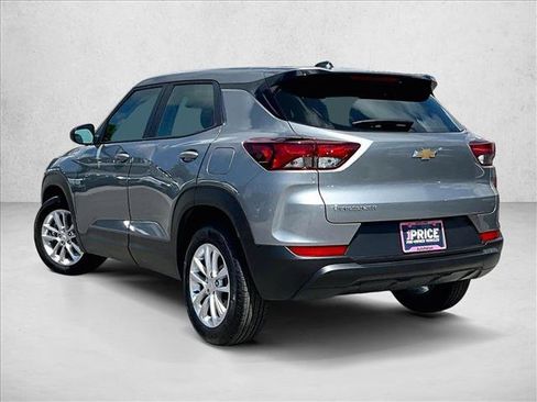 Certified 2025 Chevrolet TrailBlazer LS FWD image 12
