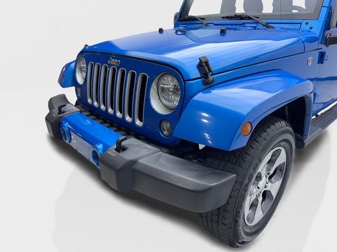 Used 2016 Jeep Wrangler Unlimited Sahara w/ Max Tow Package AWD/4WD image 16
