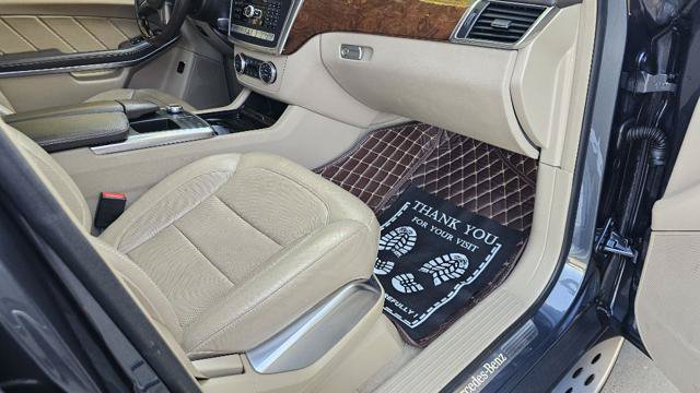 Used 2014 Mercedes-Benz GL 550 4MATIC w/ Driver Assistance Package image 41
