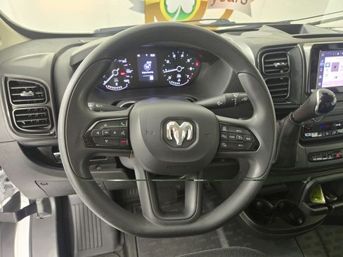Used 2025 RAM ProMaster 2500 w/ Safety Group FWD image 12