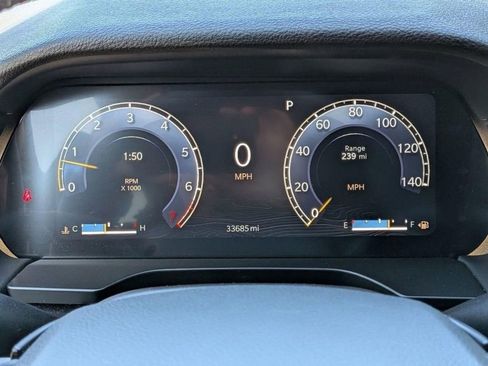 Used 2023 Jeep Grand Cherokee Altitude AWD/4WD image 16