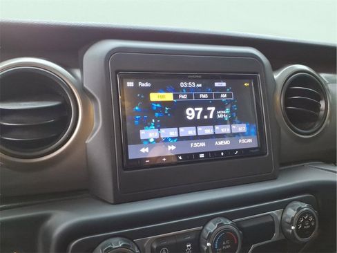 Used 2020 Jeep Gladiator Sport w/ Quick Order Package 23S image 19