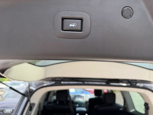 Used 2017 INFINITI QX80 4WD w/ Driver Assistance Package image 32