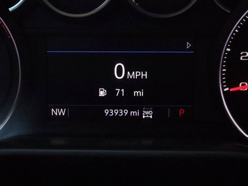 Used 2020 Toyota Tacoma SR w/ SX Package image 3