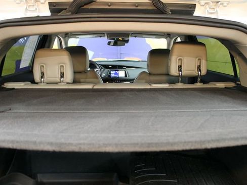 Used 2021 Cadillac XT4 Premium Luxury w/ Sun And Sound Package image 17