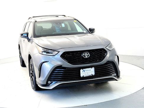 New 2026 Toyota Highlander XSE image 8