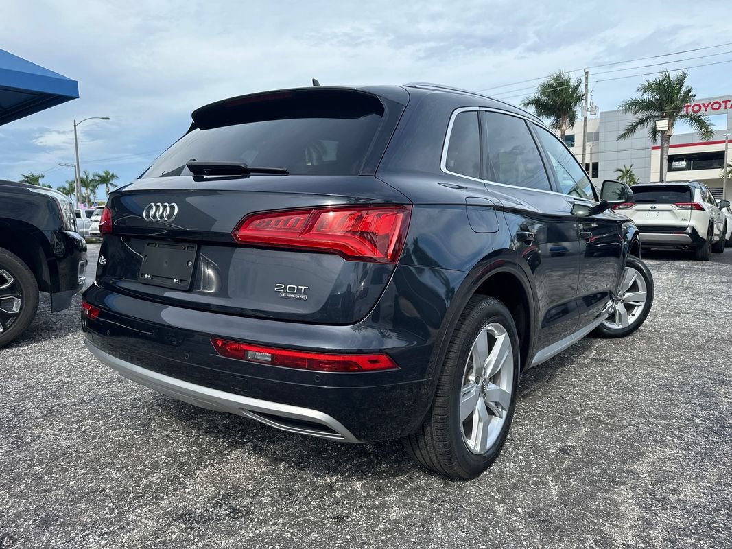 Used 2018 Audi Q5 2.0T Premium Plus w/ Premium Plus Package AWD/4WD image 2