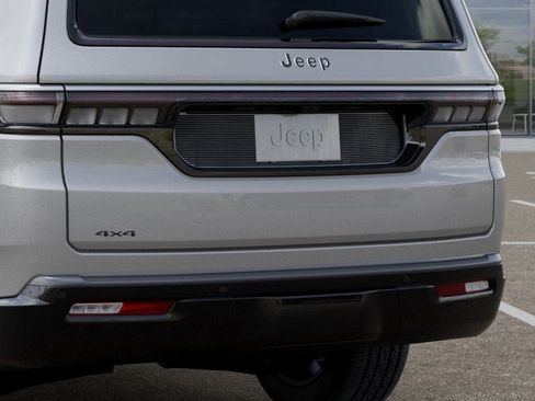 New 2026 Jeep Grand Wagoneer 4WD w/ 8-Passenger Seating Package image 13