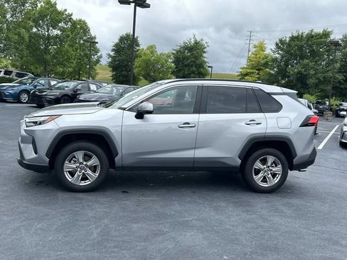 Used 2025 Toyota RAV4 XLE AWD/4WD image 7