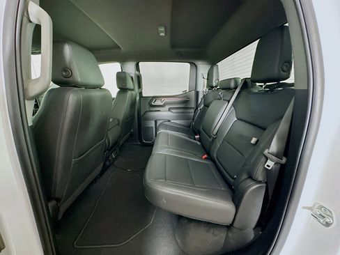 Used 2025 GMC Sierra 1500 SLT image 25