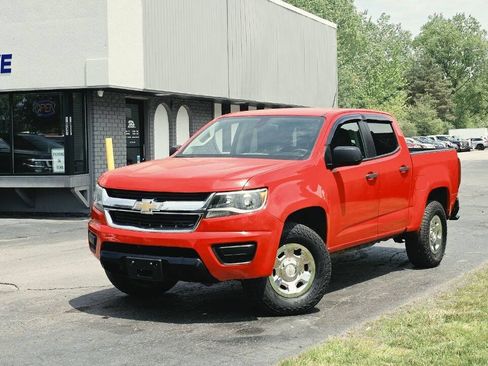 Used 2017 Chevrolet Colorado W/T RWD image 2