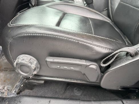 Used 2020 Jeep Wrangler Unlimited Sahara w/ Uconnect 4C Nav & Sound Group image 18