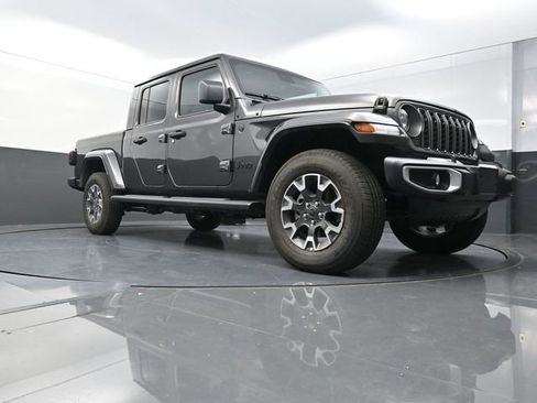 New 2025 Jeep Gladiator Sport w/ Premium Package image 20