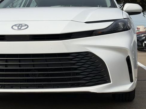 Certified 2025 Toyota Camry LE image 9