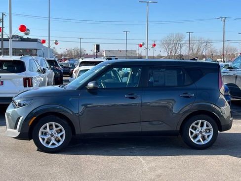 Certified 2025 Kia Soul LX w/ LX Technology Package image 7