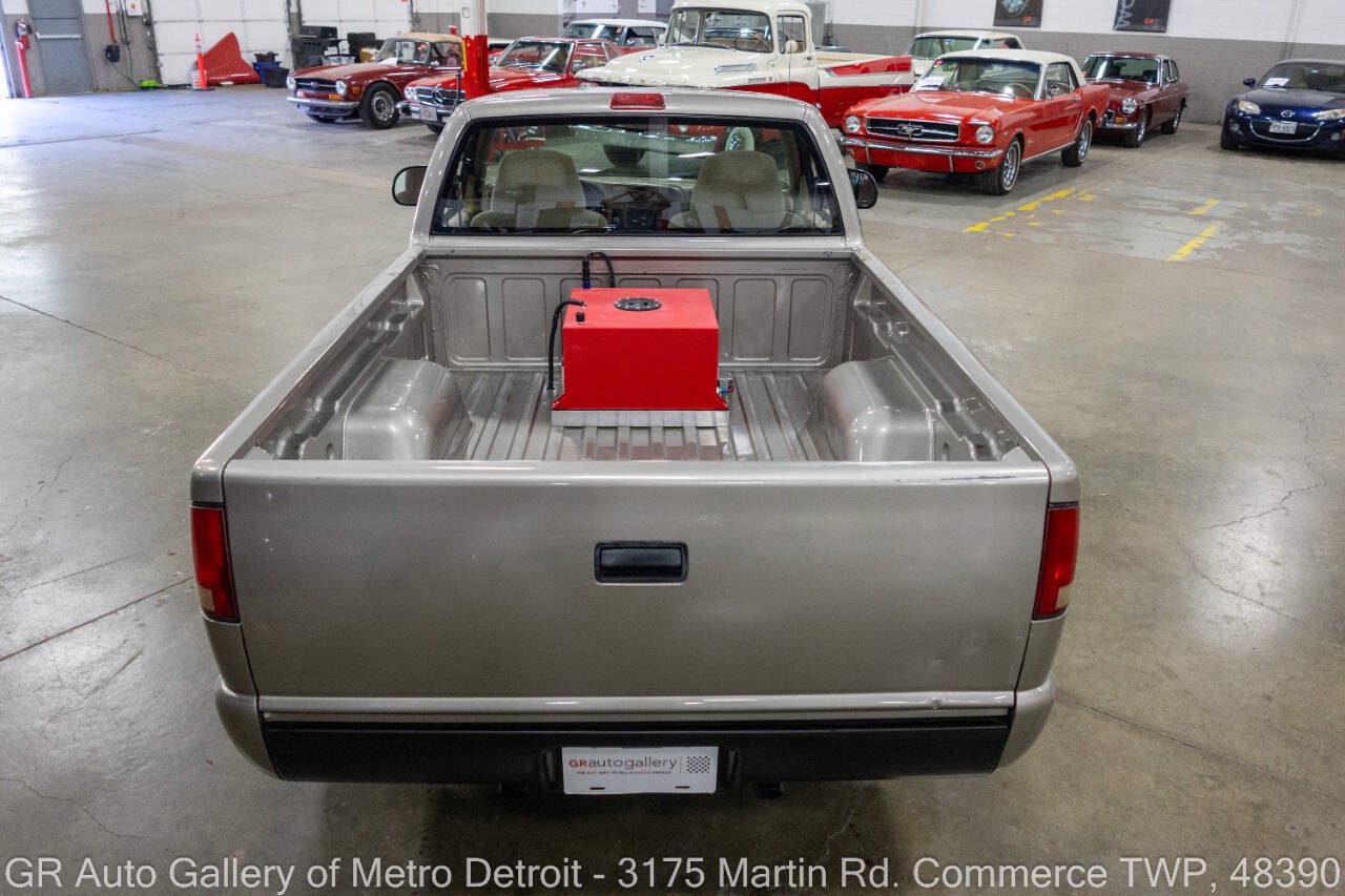 Used 1999 Chevrolet S10 Pickup LS w/ Preferred Equipment Group RWD image 5