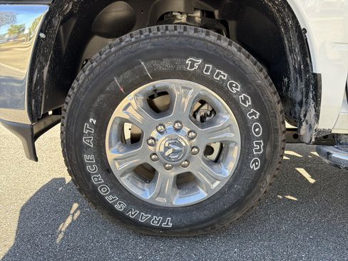 Certified 2025 RAM 2500 Big Horn AWD/4WD image 36