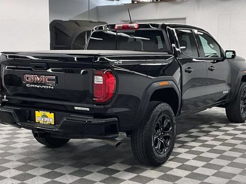 Used 2024 GMC Canyon Elevation w/ Convenience Package AWD/4WD image 12