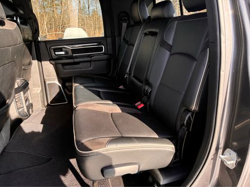 Used 2022 RAM 3500 Laramie w/ Night Edition image 12