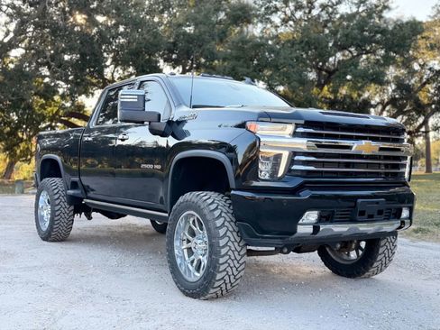 Used 2023 Chevrolet Silverado 2500 High Country w/ Safety Package II image 36