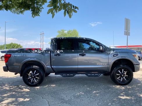 Used 2017 Nissan Titan PRO-4X AWD/4WD image 7