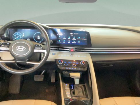 Used 2024 Hyundai Elantra Limited FWD image 28