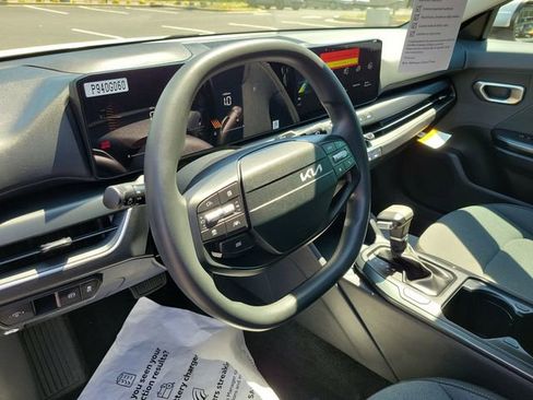 New 2026 Kia K4 LXS image 18