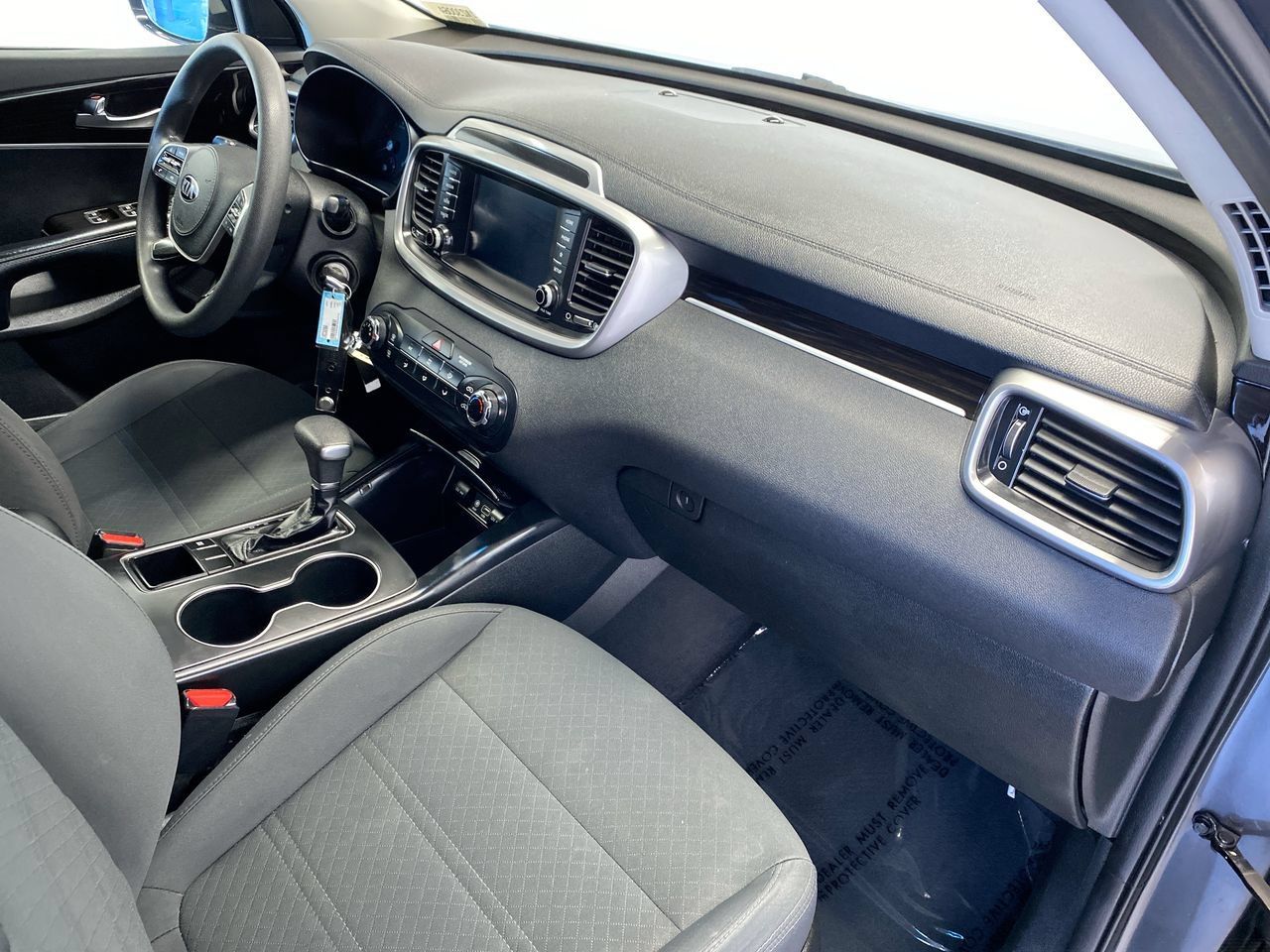 Used 2019 Kia Sorento FWD image 29