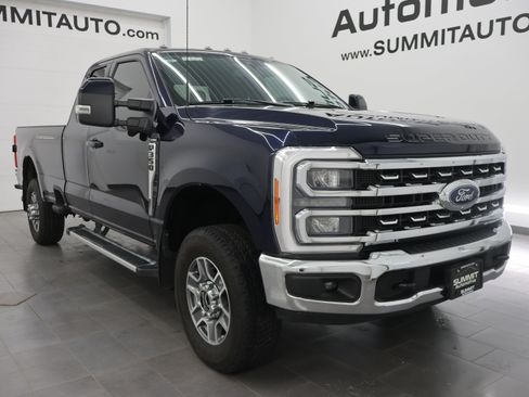 Used 2023 Ford F350 Lariat w/ FX4 Off-Road Package AWD/4WD image 2