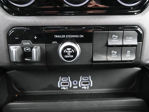 New 2026 RAM 1500 Lone Star AWD/4WD image 17