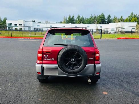 Used 2004 Toyota RAV4 4WD image 4