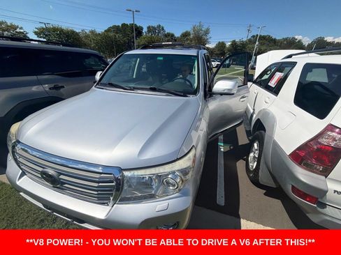 Used 2015 Toyota Land Cruiser AWD/4WD image 4