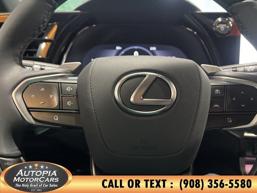 Used 2025 Lexus RX 350 w/ Convenience Package AWD/4WD image 35