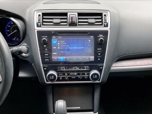 Used 2019 Subaru Outback 2.5i Limited AWD/4WD image 7